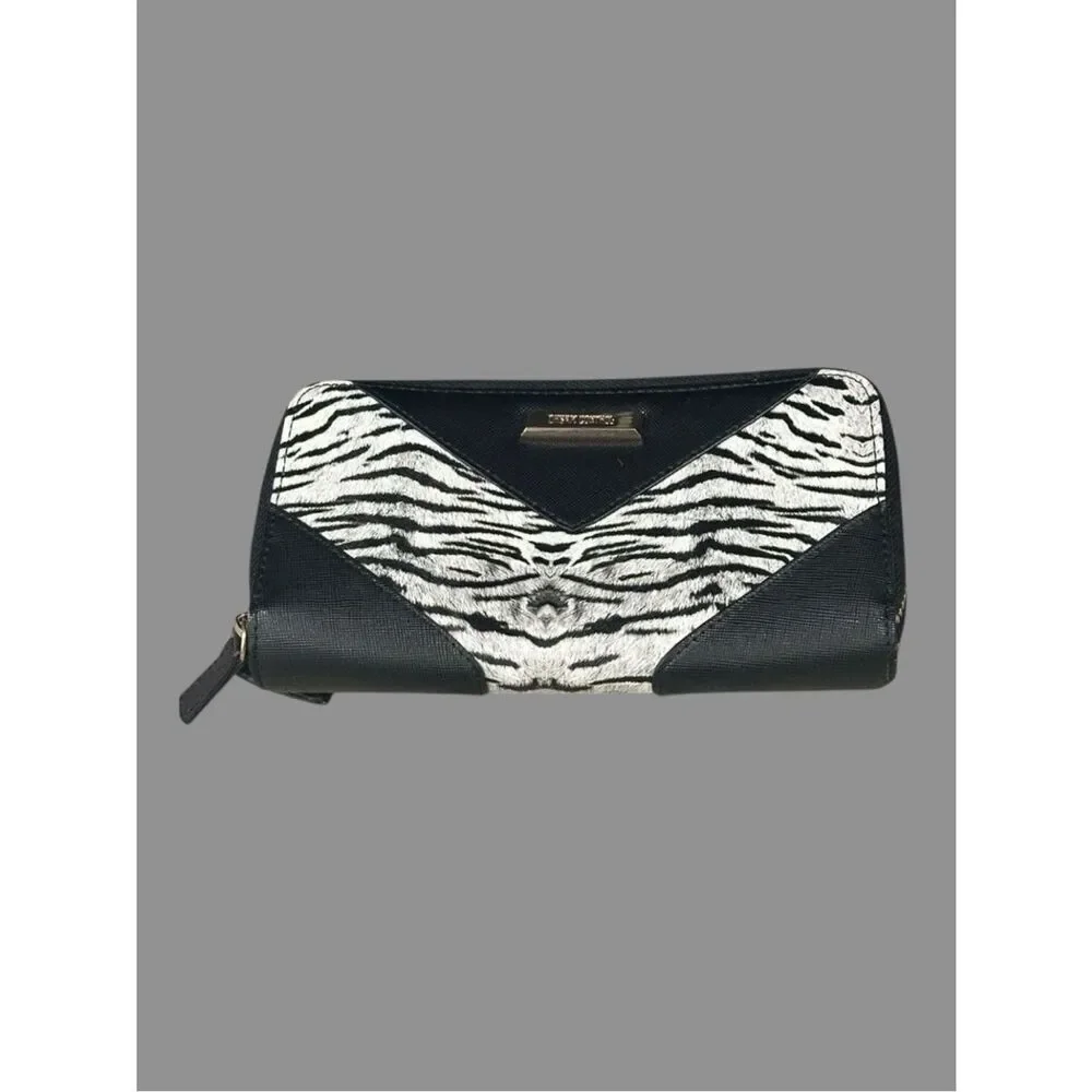 Dream Control animal print wallet NWOT